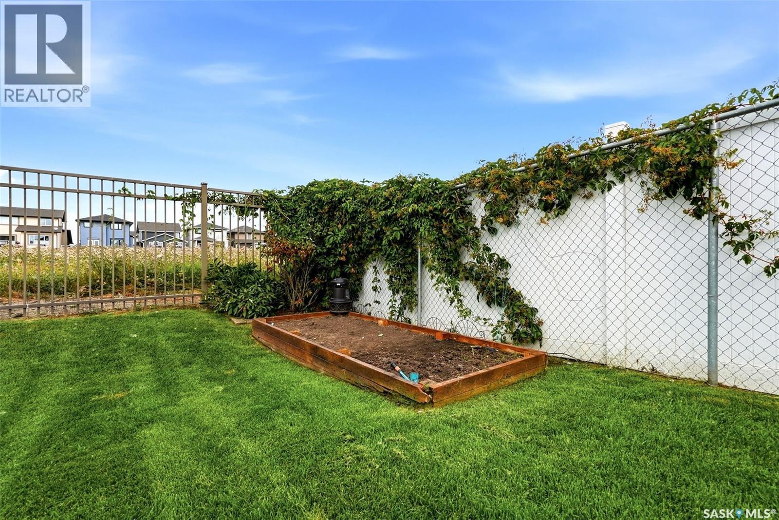 5565 Norseman Crescent, Regina, SK - Outdoor