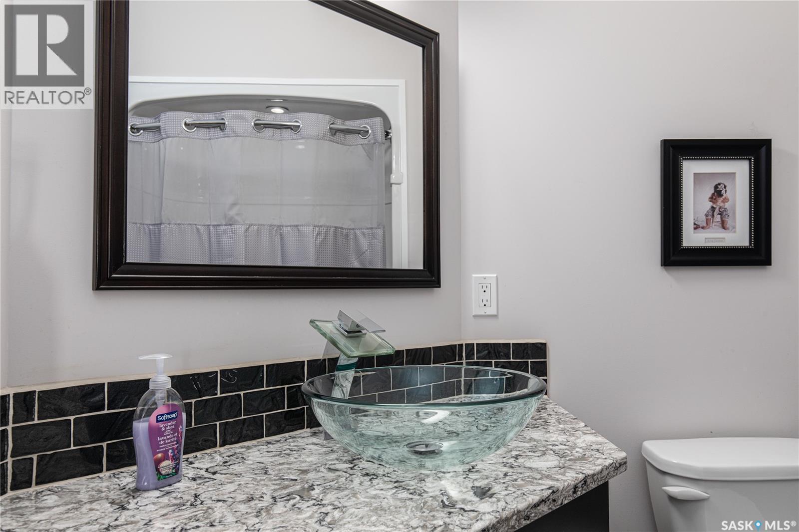 111 Iron Bridge Drive, Moose Jaw, SK - Indoor Photo Showing Bathroom