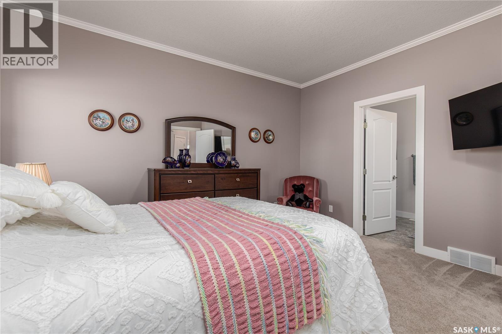 111 Iron Bridge Drive, Moose Jaw, SK - Indoor Photo Showing Bedroom
