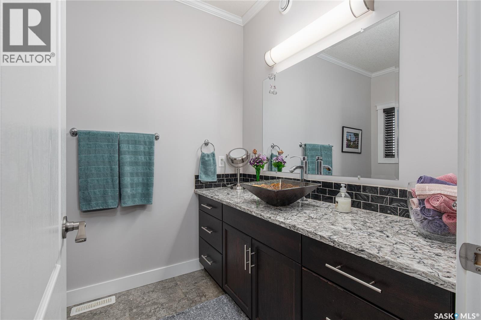 111 Iron Bridge Drive, Moose Jaw, SK - Indoor Photo Showing Bathroom