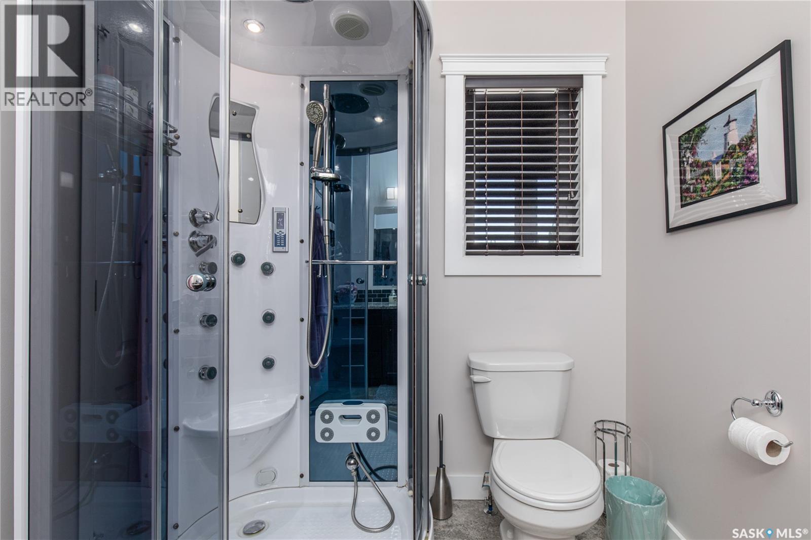 111 Iron Bridge Drive, Moose Jaw, SK - Indoor Photo Showing Bathroom