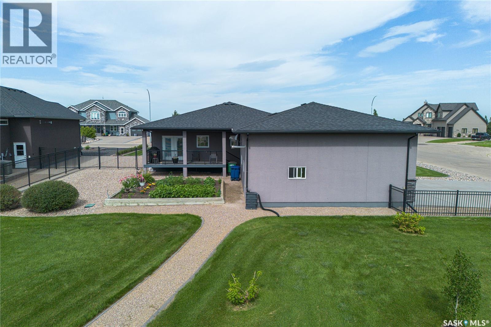 111 Iron Bridge Drive, Moose Jaw, SK - Outdoor
