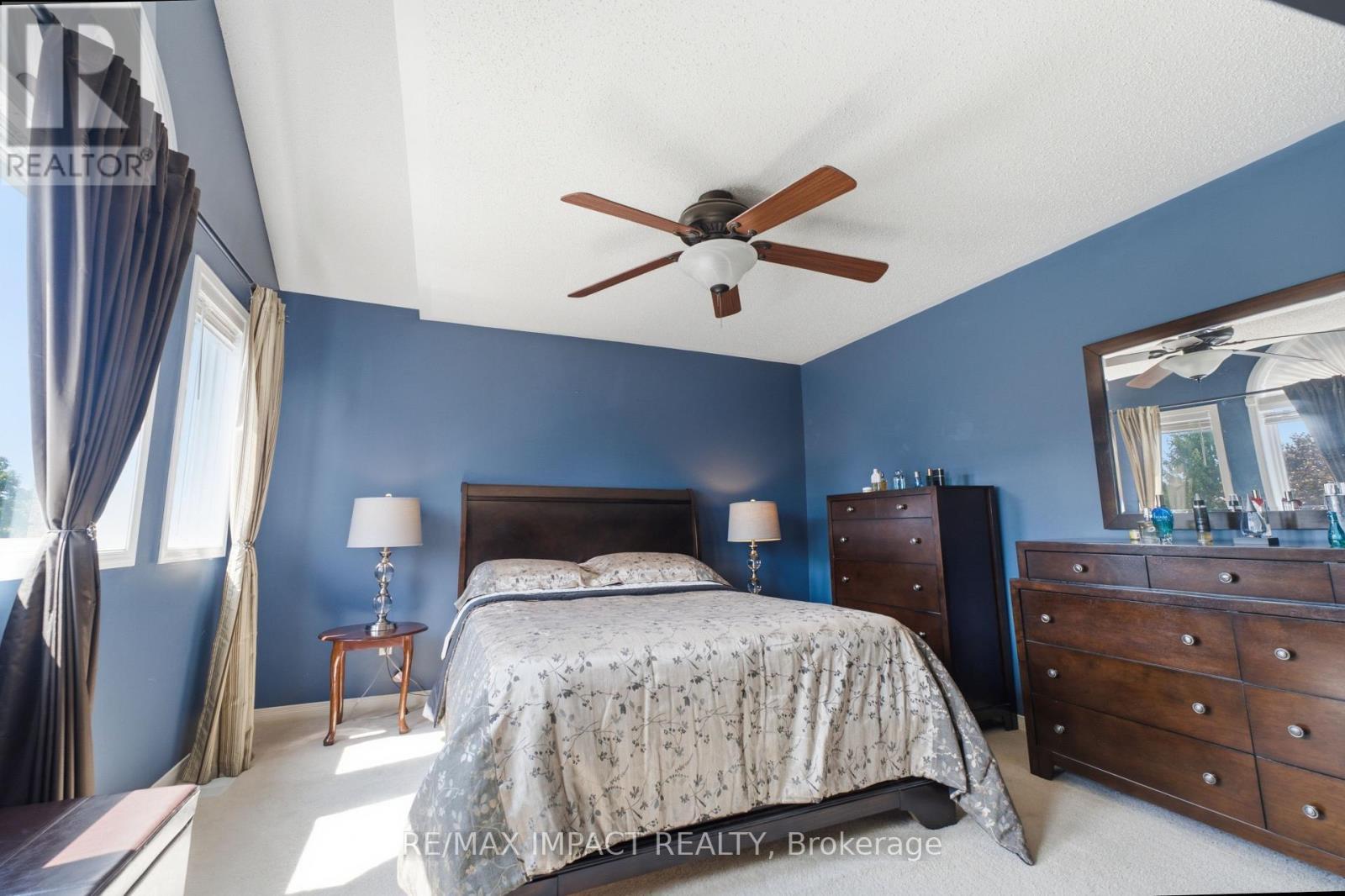 106 Mcfeeters Crescent, Clarington, ON - Indoor Photo Showing Bedroom