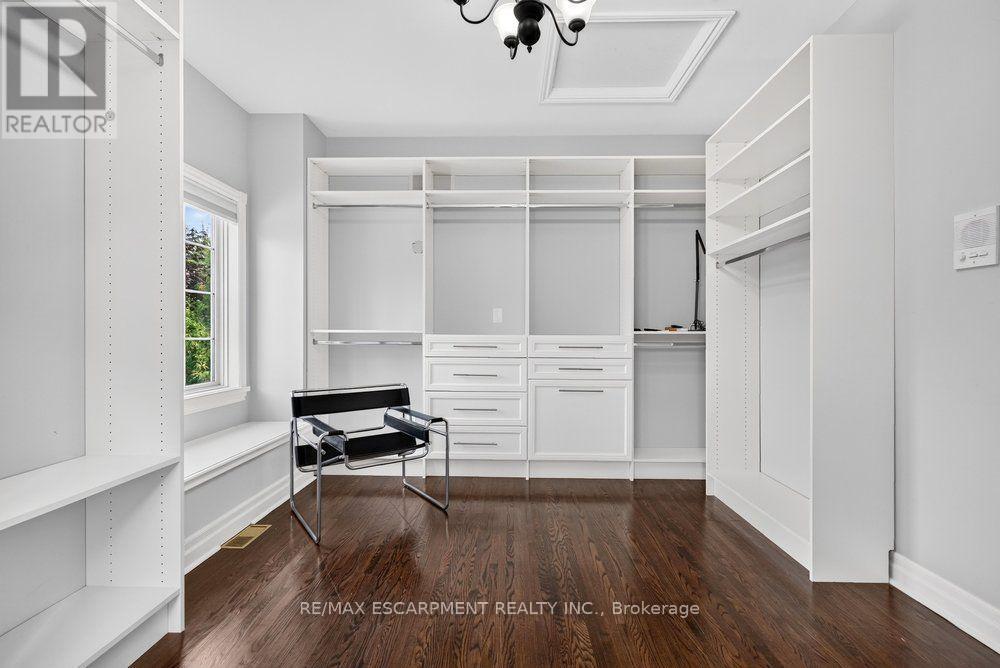 ...plus walk-in closet with built-ins... - 110 Concession 11 Road E, Hamilton, ON - Indoor