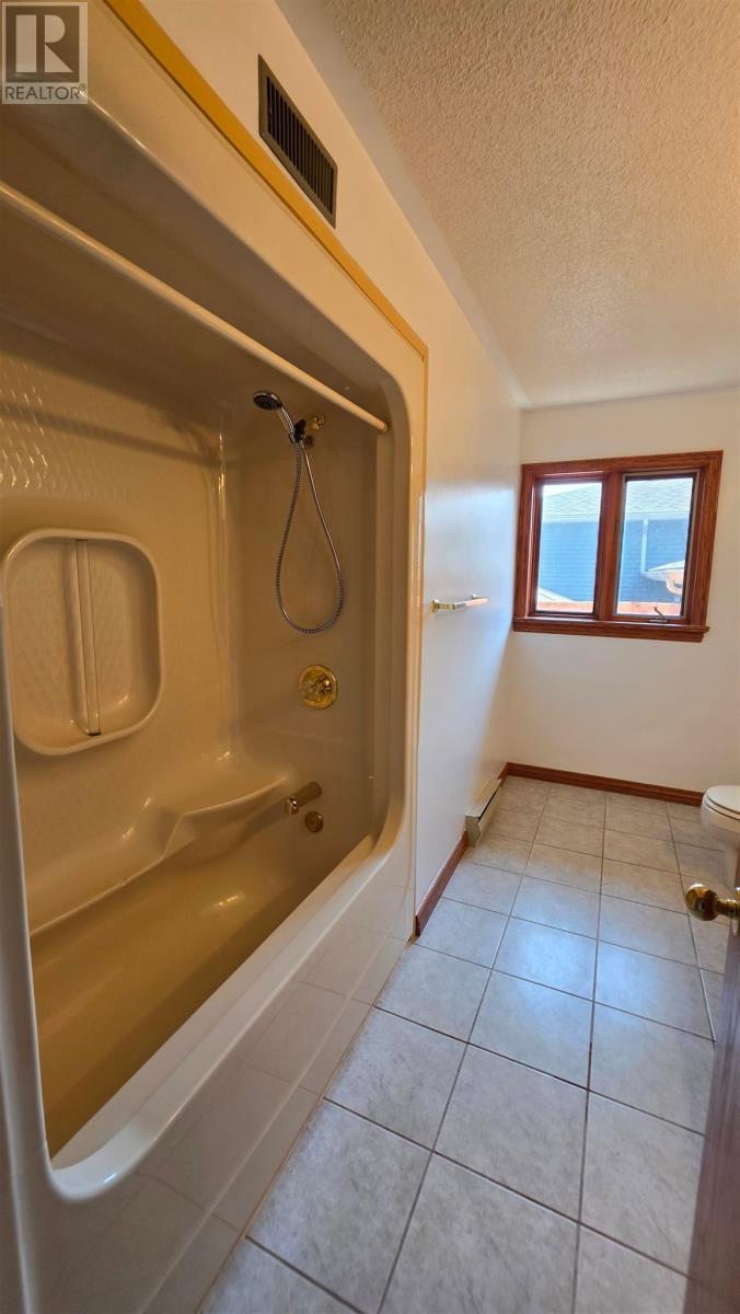 53 Robin St, Sault Ste. Marie, ON - Indoor Photo Showing Bathroom