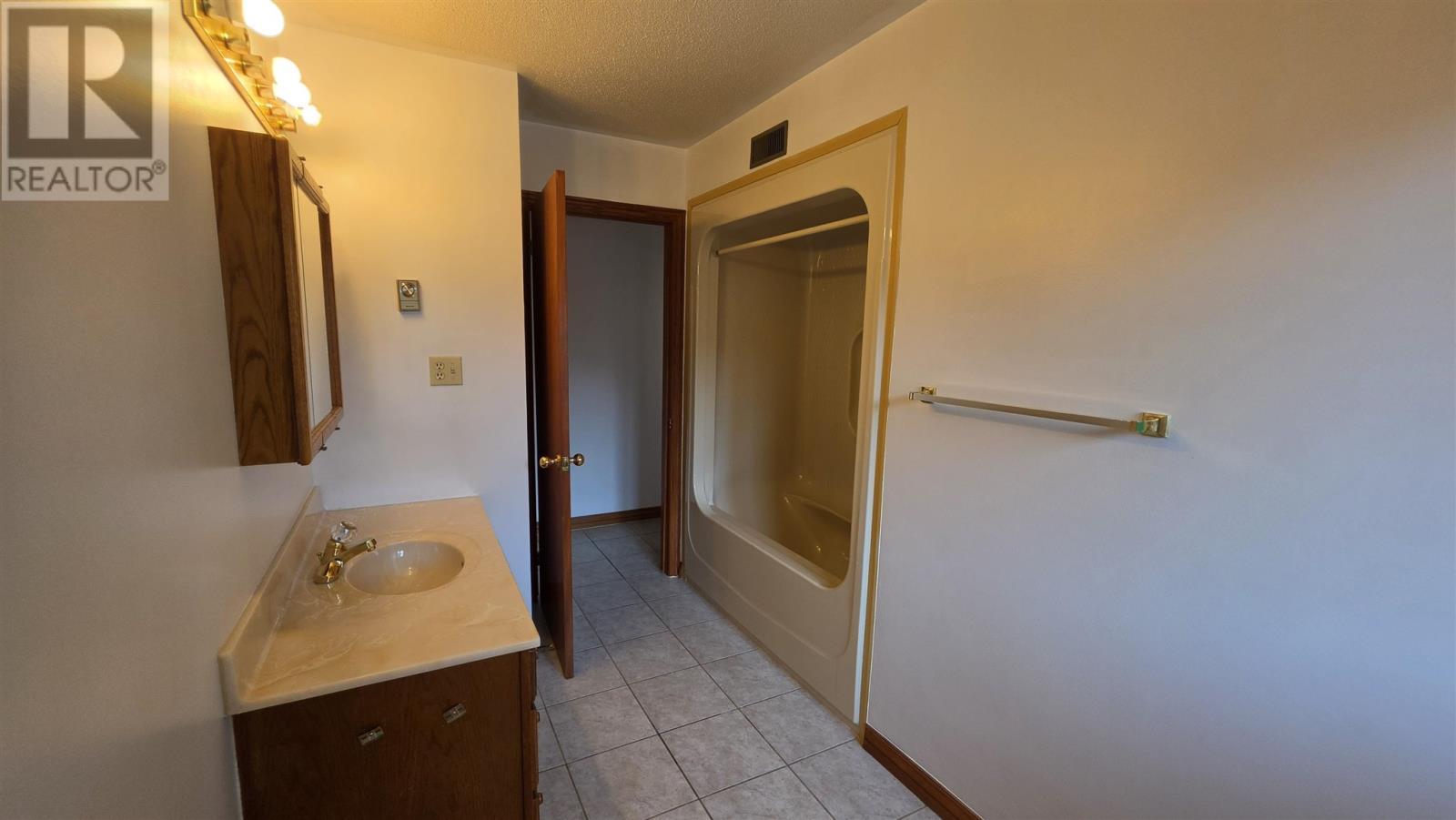 53 Robin St, Sault Ste. Marie, ON - Indoor