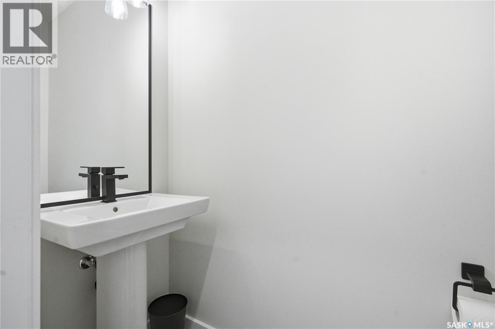 246 Prasad Manor, Saskatoon, SK - Indoor
