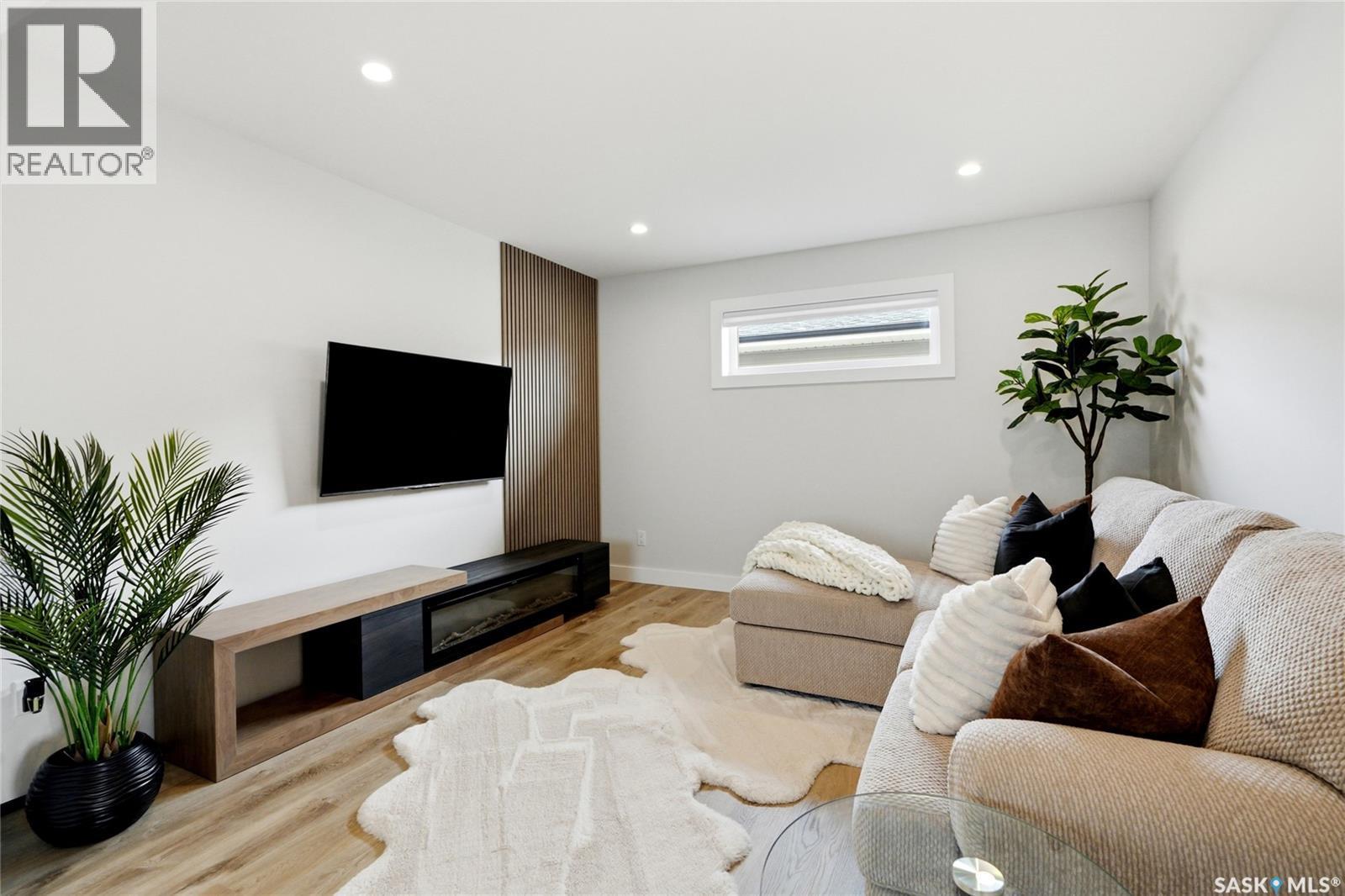 246 Prasad Manor, Saskatoon, SK - Indoor