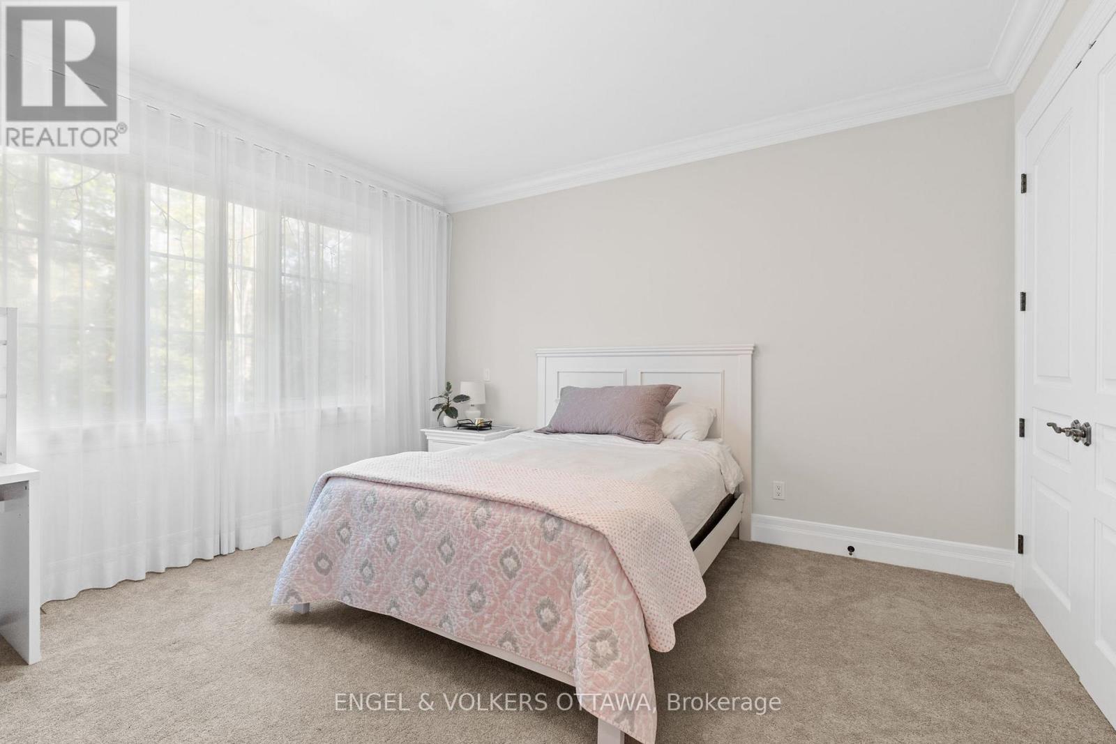 1408 Blackhorse Court, Ottawa, ON - Indoor Photo Showing Bedroom