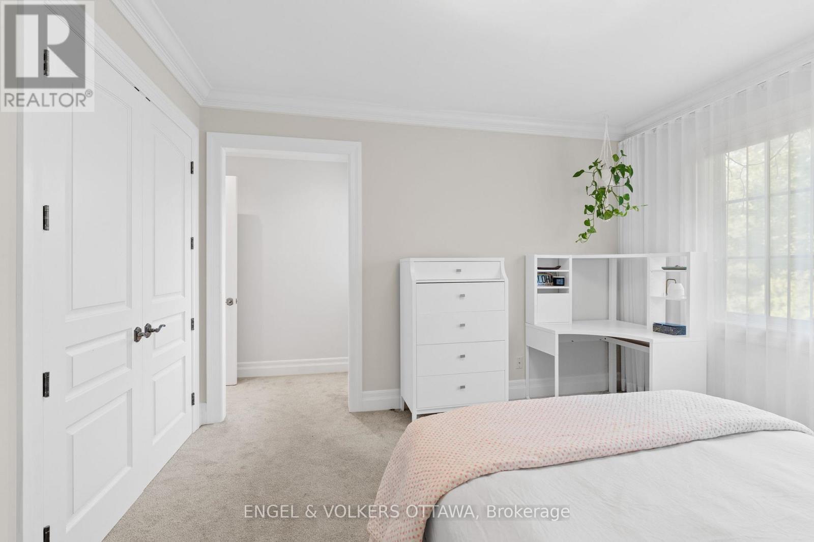 1408 Blackhorse Court, Ottawa, ON - Indoor Photo Showing Bedroom