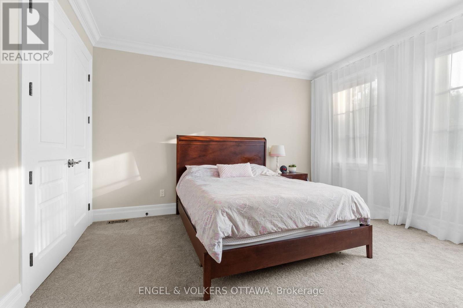 1408 Blackhorse Court, Ottawa, ON - Indoor Photo Showing Bedroom