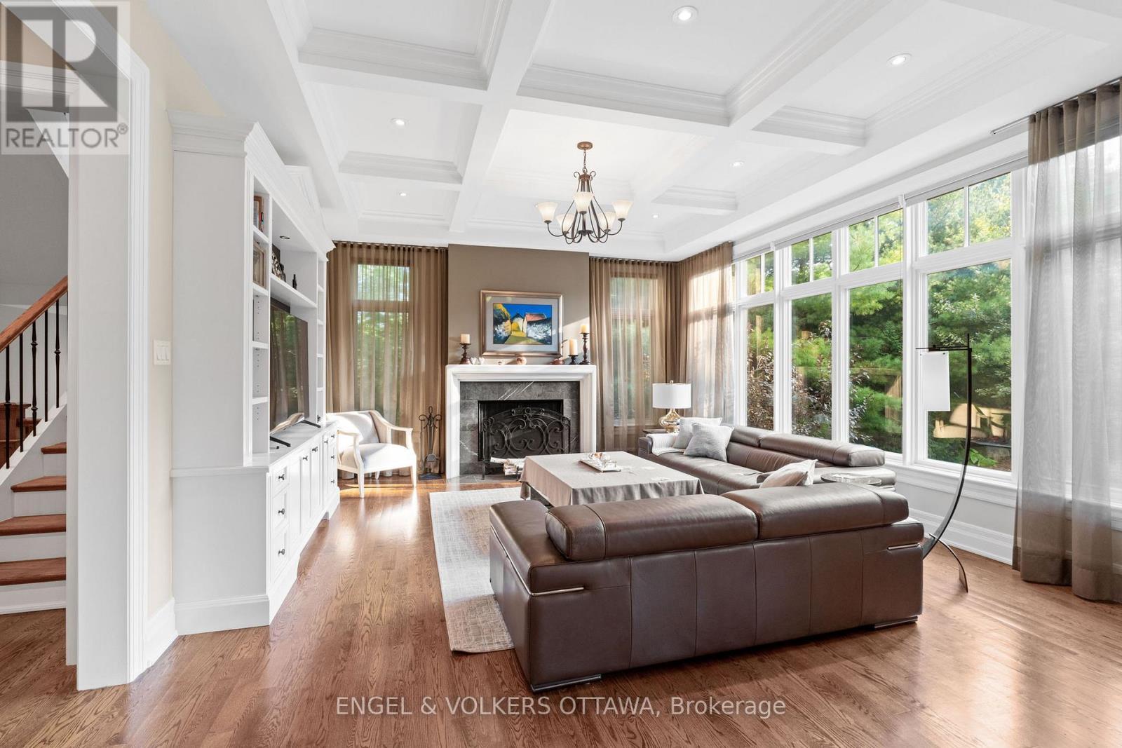 1408 Blackhorse Court, Ottawa, ON - Indoor Photo Showing Living Room With Fireplace