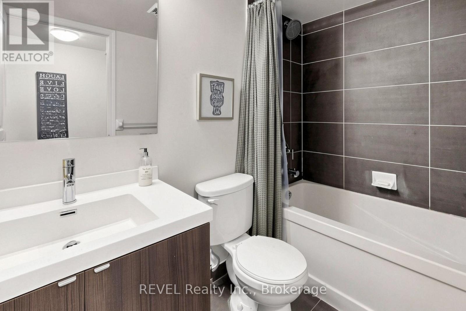 306 - 352 Front Street W, Toronto (Waterfront Communities), ON - Indoor Photo Showing Bathroom
