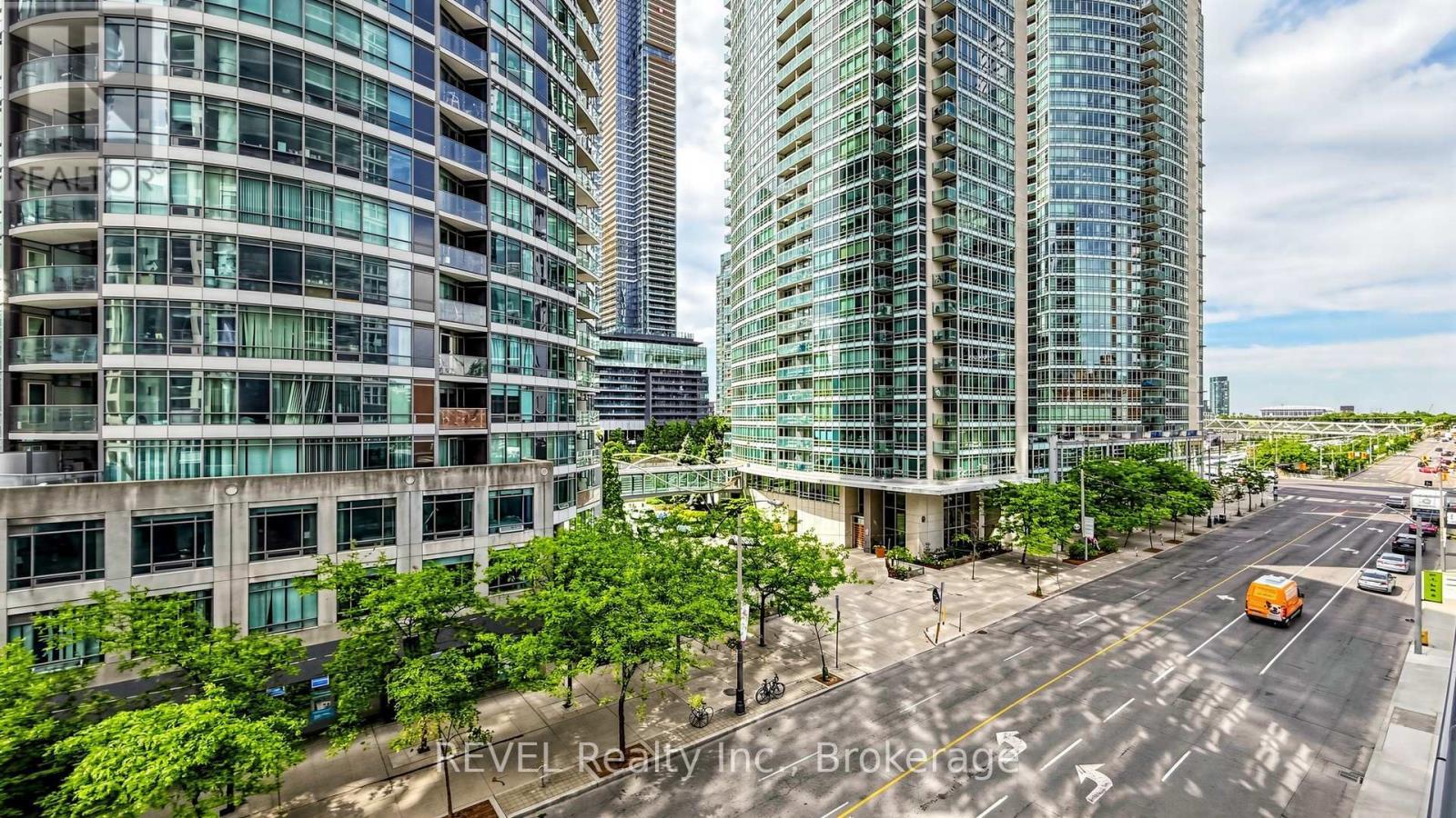 306 - 352 Front Street W, Toronto (Waterfront Communities), ON - Outdoor With Balcony With Facade