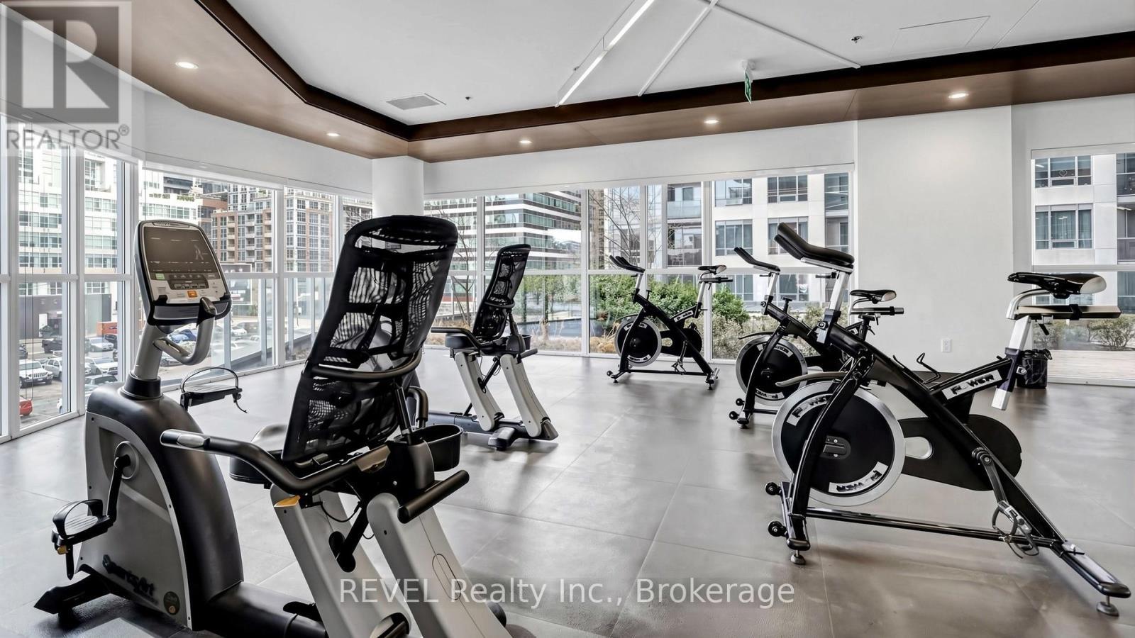 306 - 352 Front Street W, Toronto (Waterfront Communities), ON - Indoor Photo Showing Gym Room