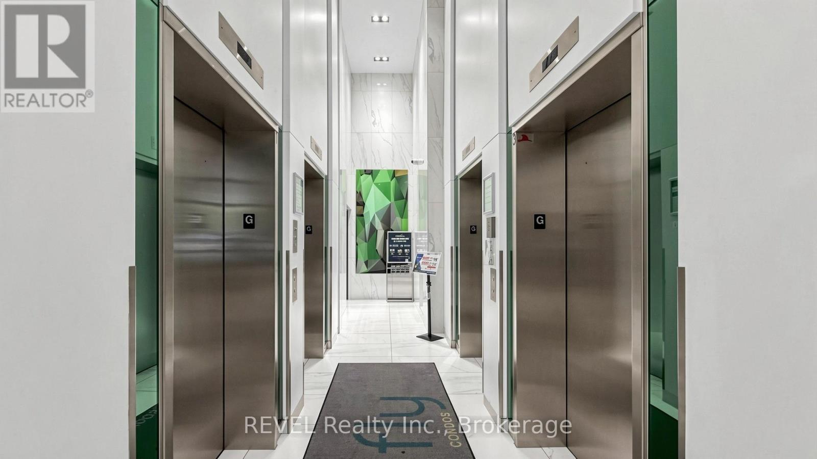 306 - 352 Front Street W, Toronto (Waterfront Communities), ON - Indoor Photo Showing Other Room