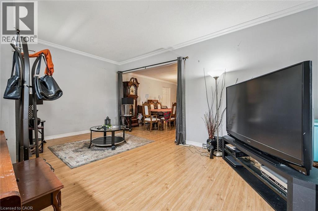 27 Roseview Avenue, Cambridge, ON - Indoor