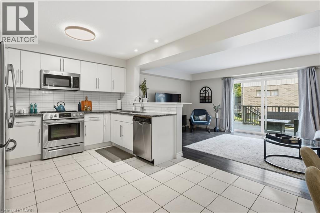 635 Saginaw Parkway Unit# 72, Cambridge, ON - Indoor Photo Showing Kitchen With Stainless Steel Kitchen