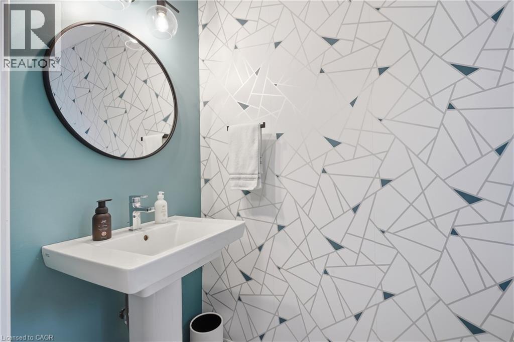 635 Saginaw Parkway Unit# 72, Cambridge, ON - Indoor Photo Showing Bathroom