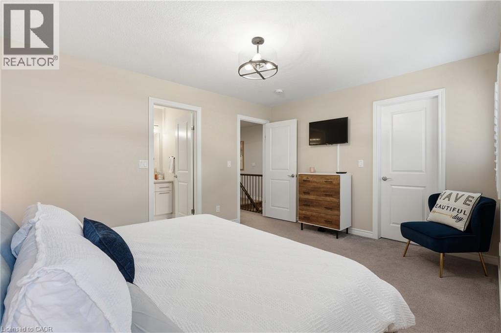 635 Saginaw Parkway Unit# 72, Cambridge, ON - Indoor Photo Showing Bedroom