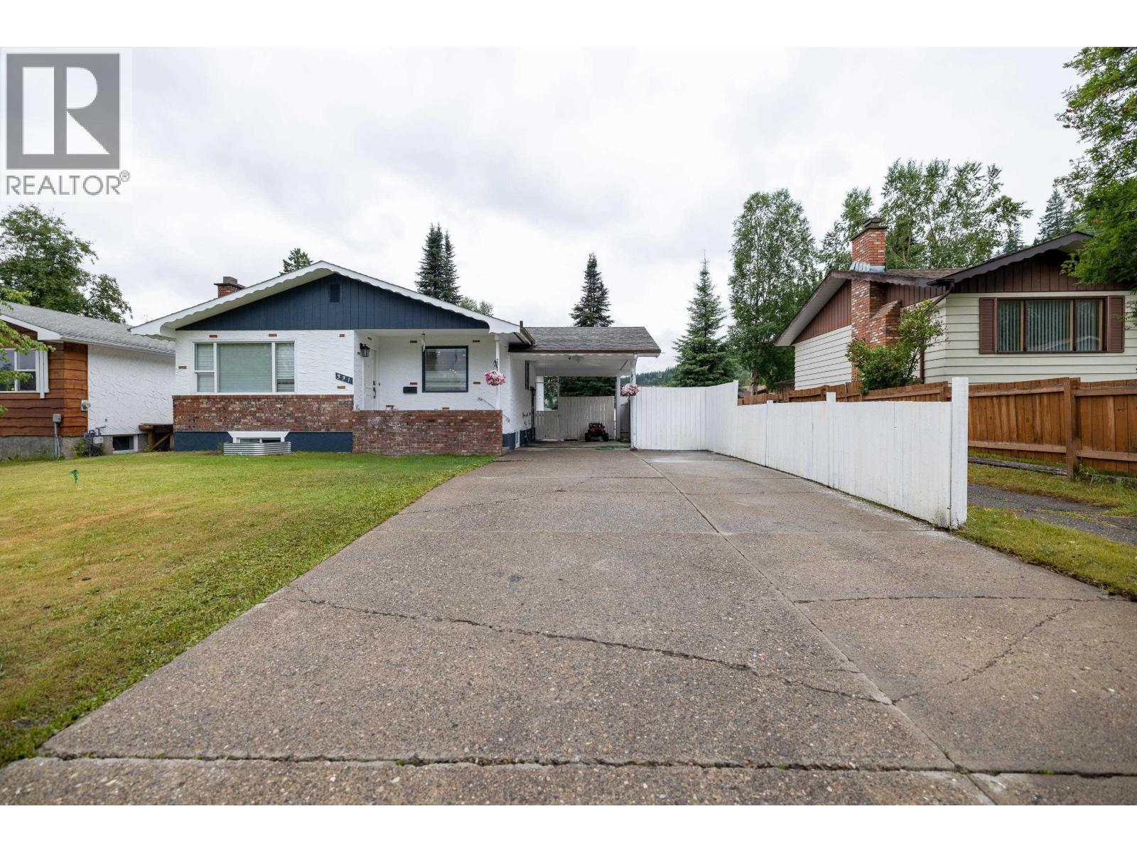 331 Killoren Crescent, Prince George, BC - Outdoor