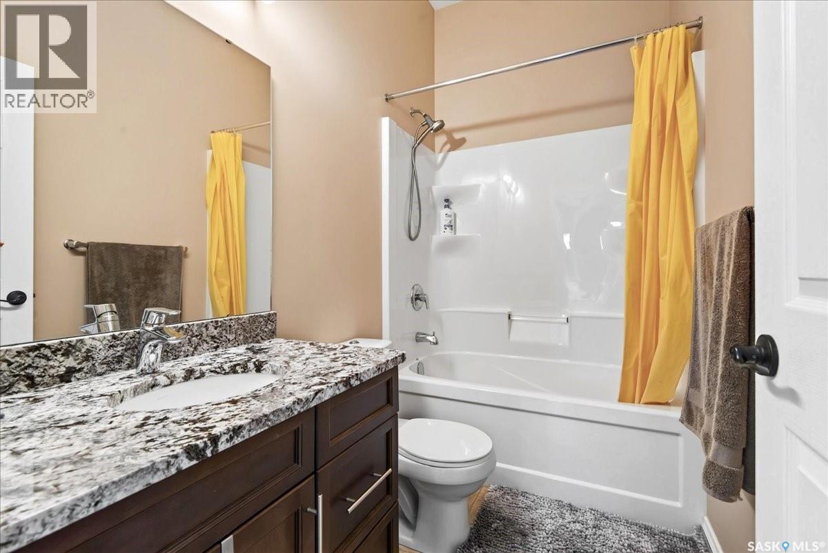4029 Alton Crescent, Regina, SK - Indoor Photo Showing Bathroom
