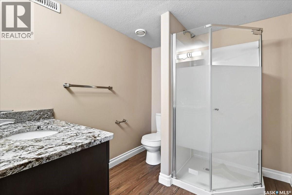 4029 Alton Crescent, Regina, SK - Indoor Photo Showing Bathroom