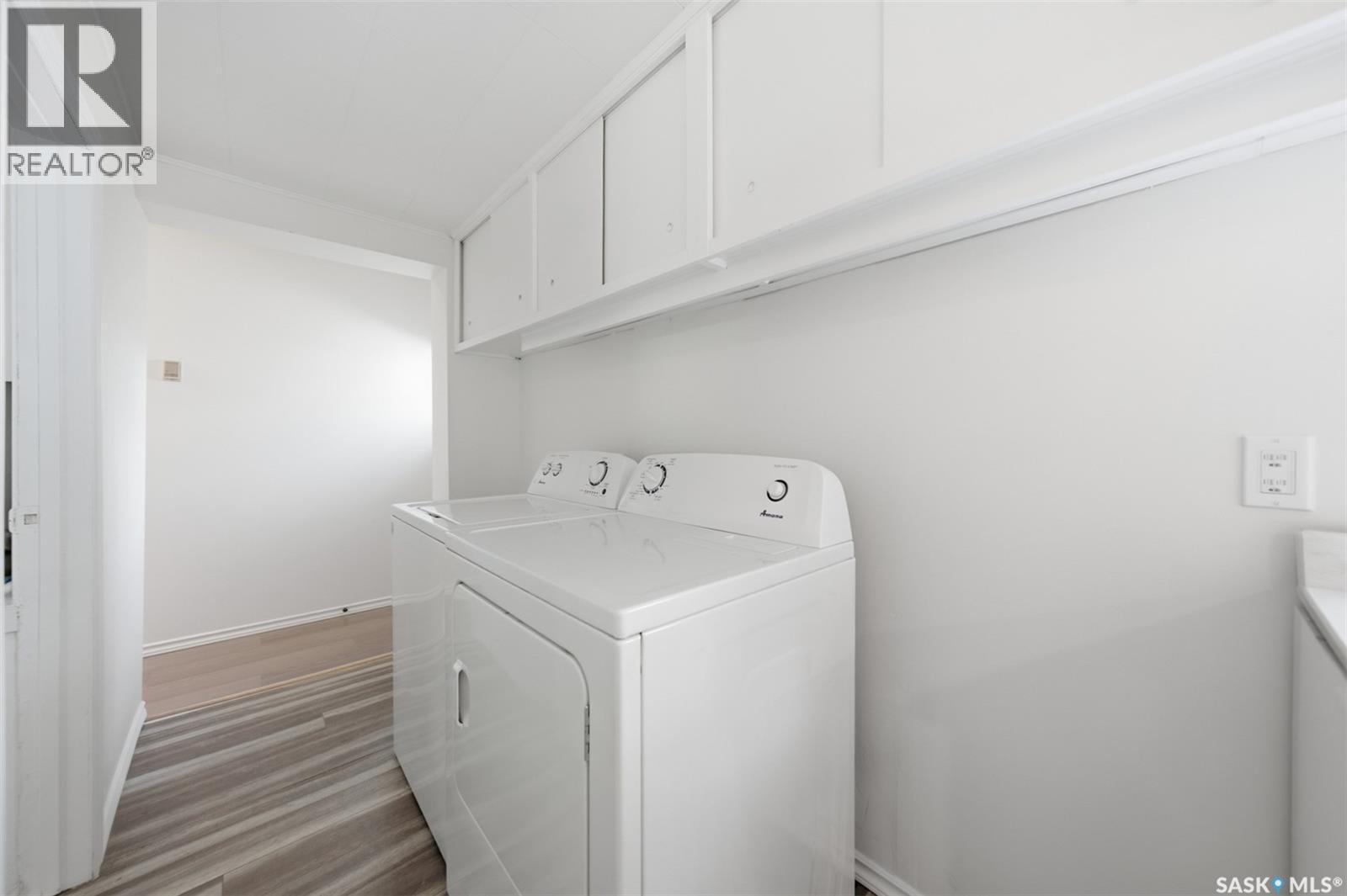 825 L Avenue N, Saskatoon, SK - Indoor Photo Showing Laundry Room