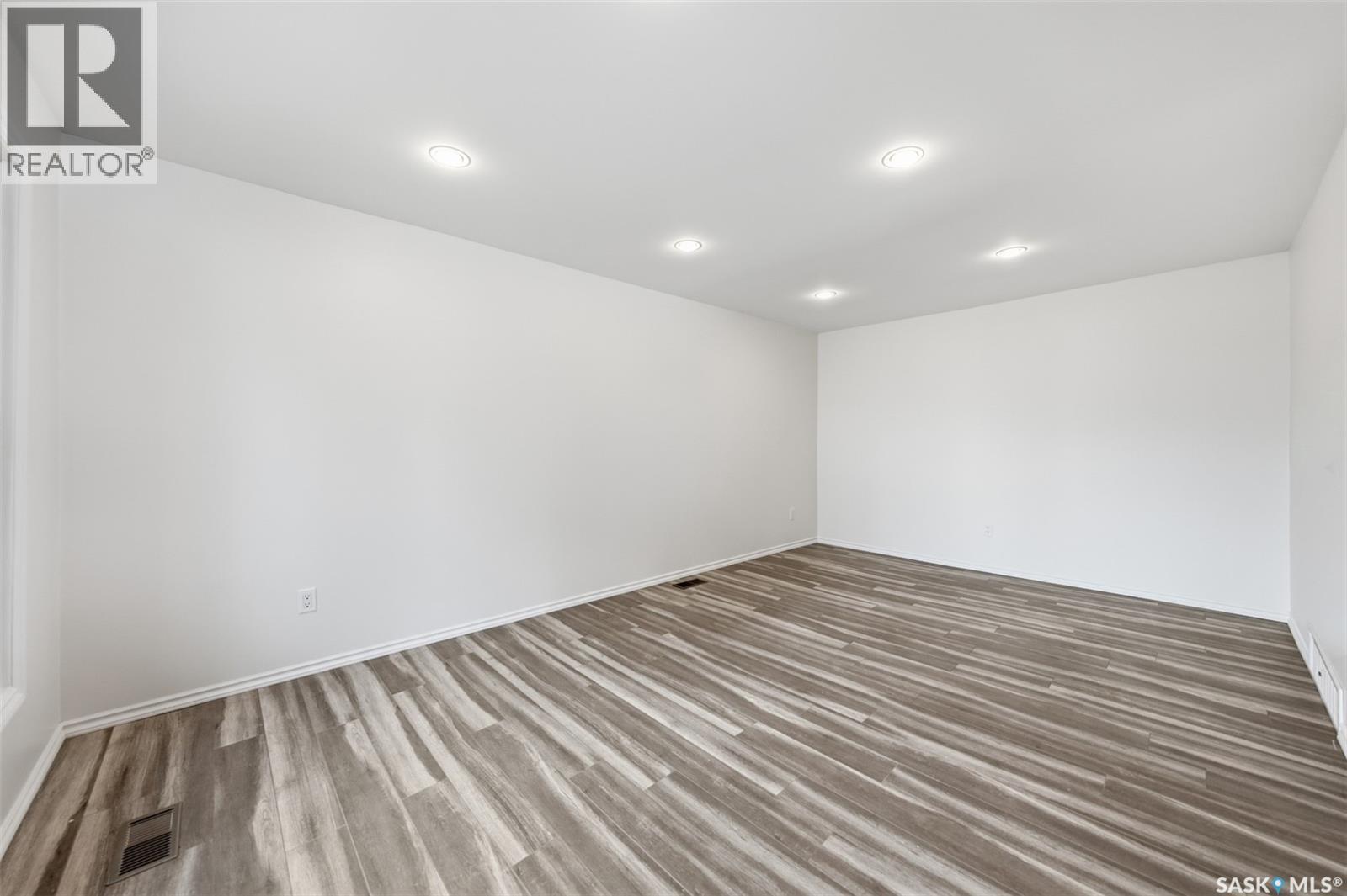 825 L Avenue N, Saskatoon, SK - Indoor Photo Showing Other Room