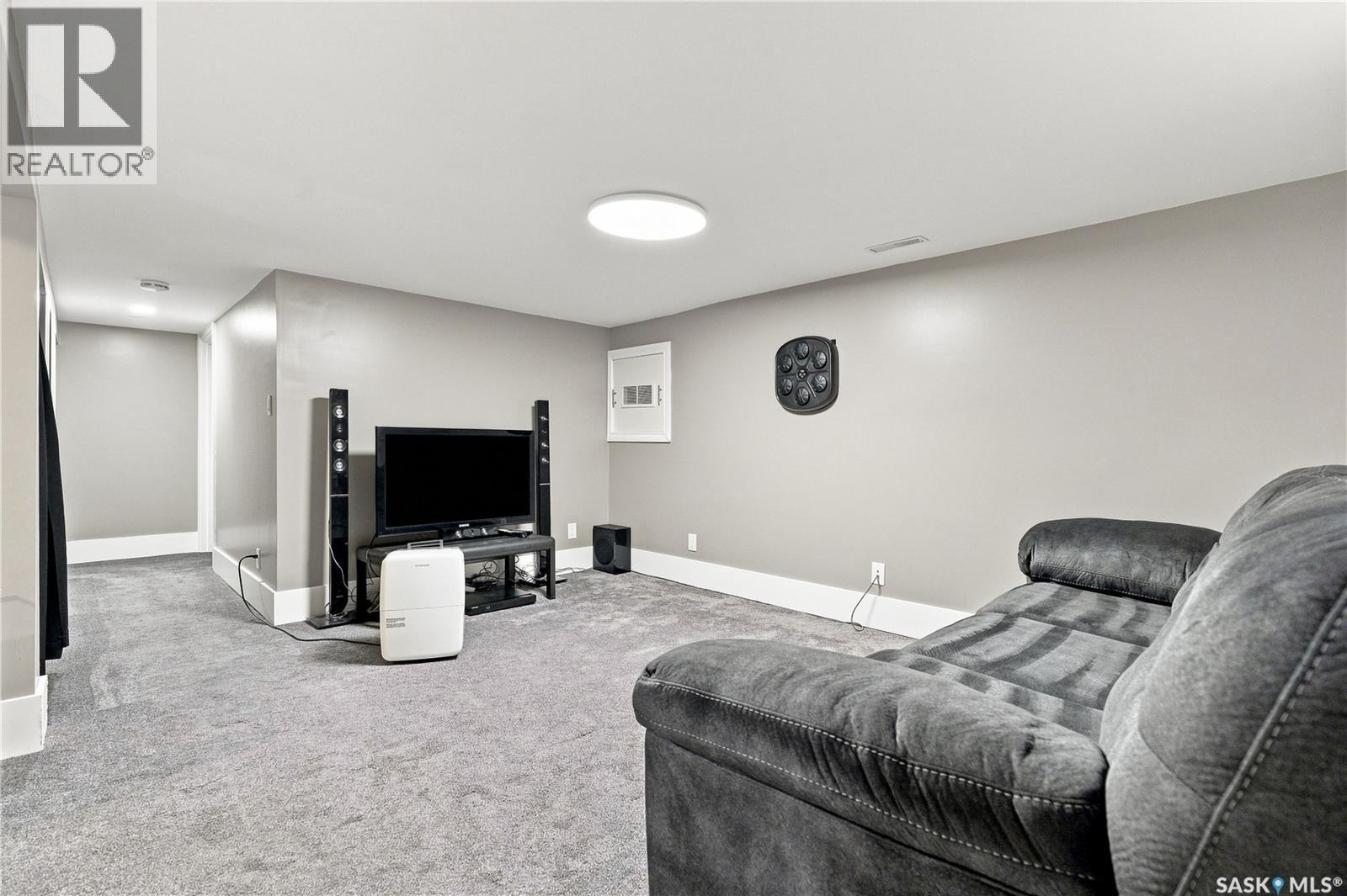 2011 Lorne Avenue, Saskatoon, SK