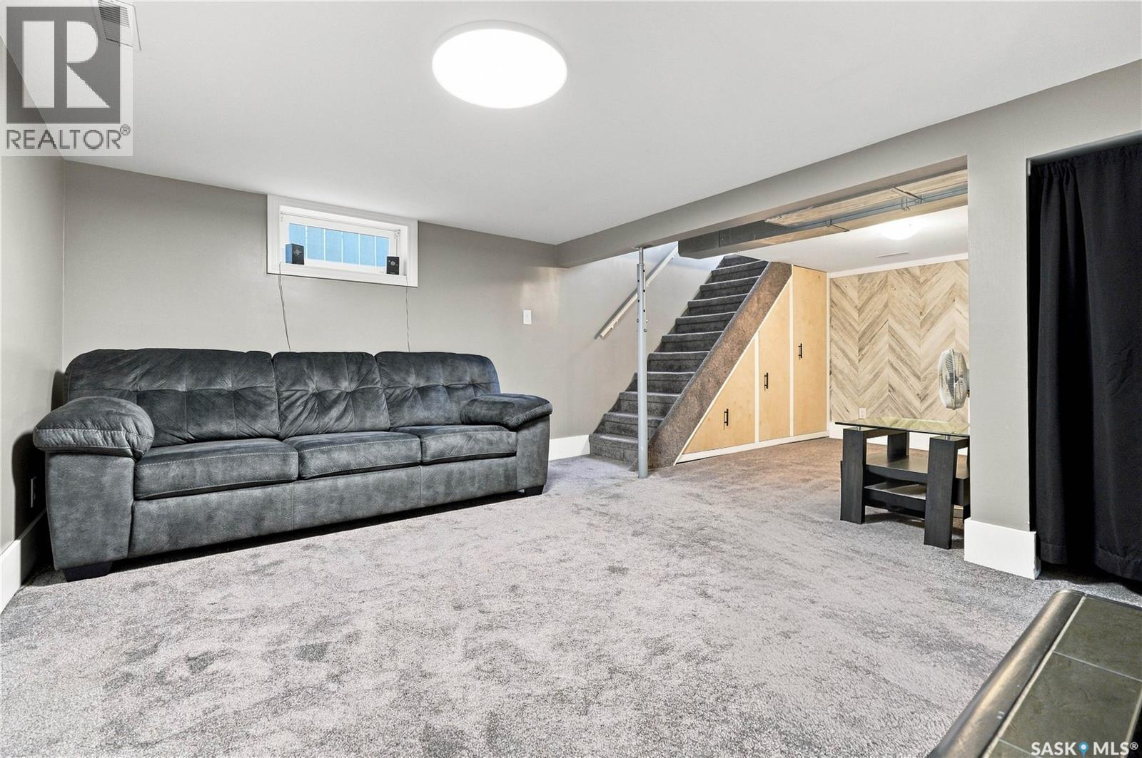 2011 Lorne Avenue, Saskatoon, SK