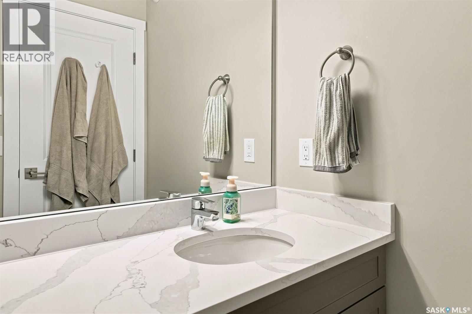 130 315 Dickson Crescent, Saskatoon, SK - Indoor Photo Showing Bathroom