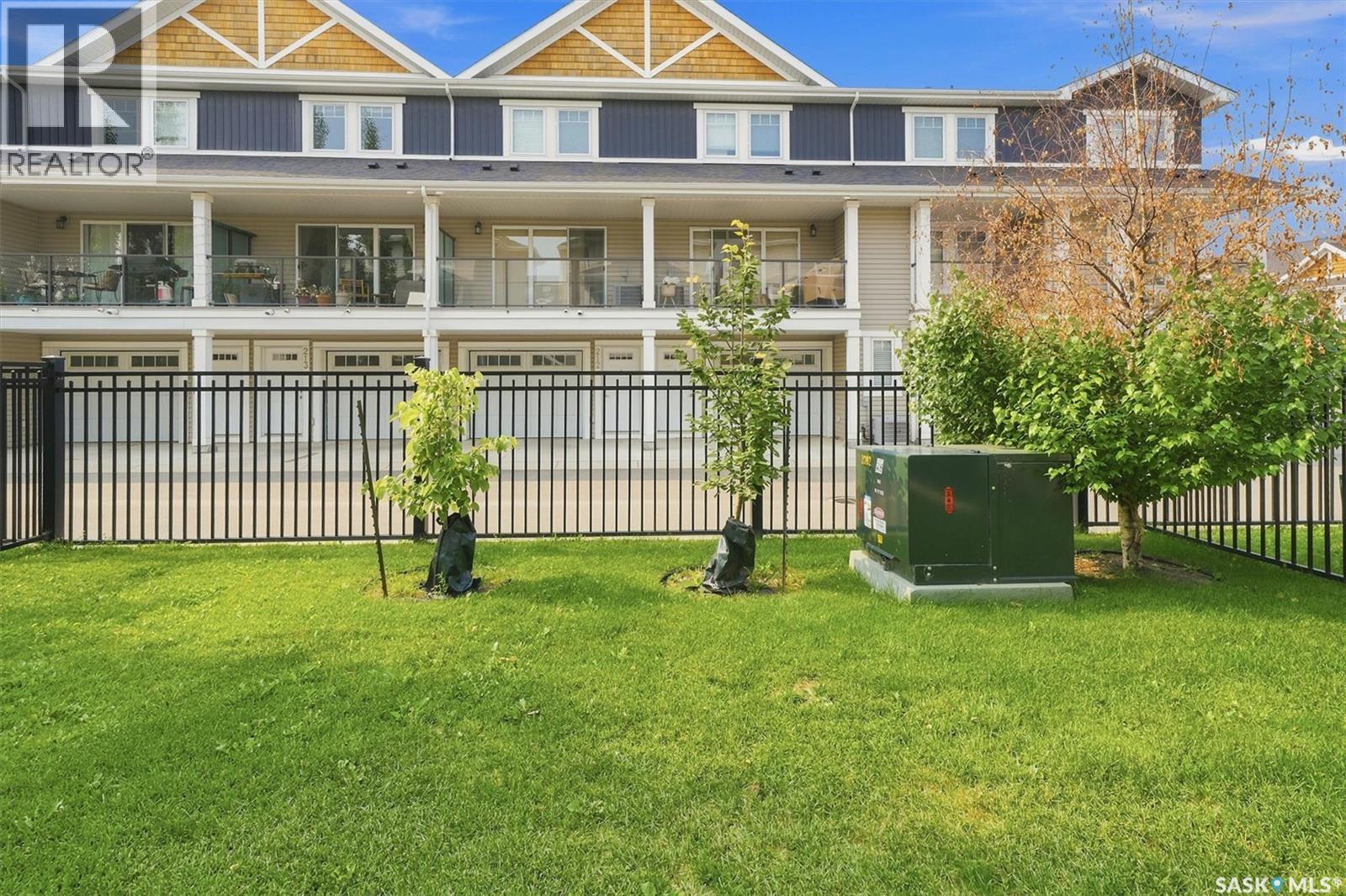130 315 Dickson Crescent, Saskatoon, SK - Outdoor With Deck Patio Veranda