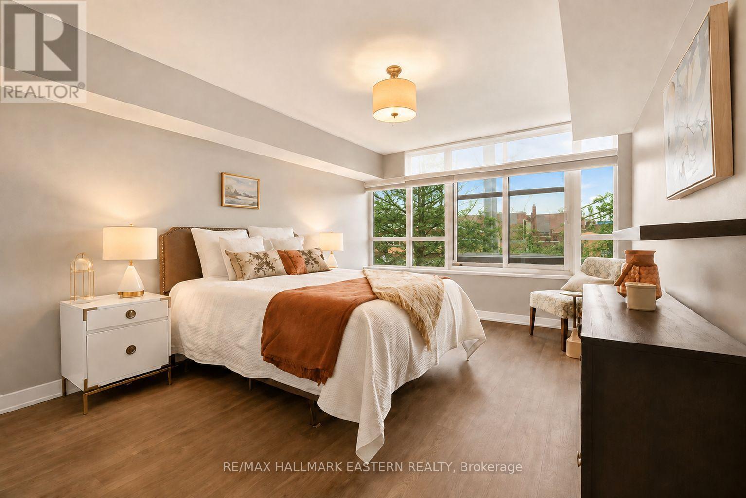 11-superior-toronto-bedroom- one - Th3 - 11 Superior Avenue, Toronto (Mimico), ON - Indoor Photo Showing Bedroom