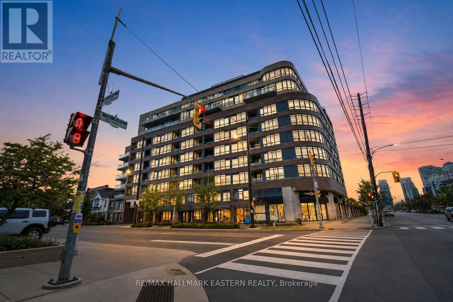 11-superior-toronto-summer-dusk-exterior. - Th3 - 11 Superior Avenue, Toronto (Mimico), ON - Outdoor With Facade