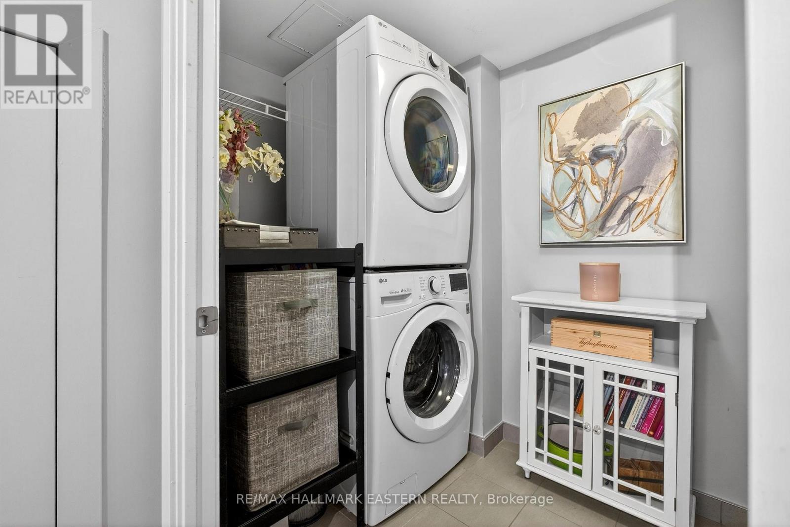 Laundry - Th3 - 11 Superior Avenue, Toronto (Mimico), ON - Indoor Photo Showing Laundry Room