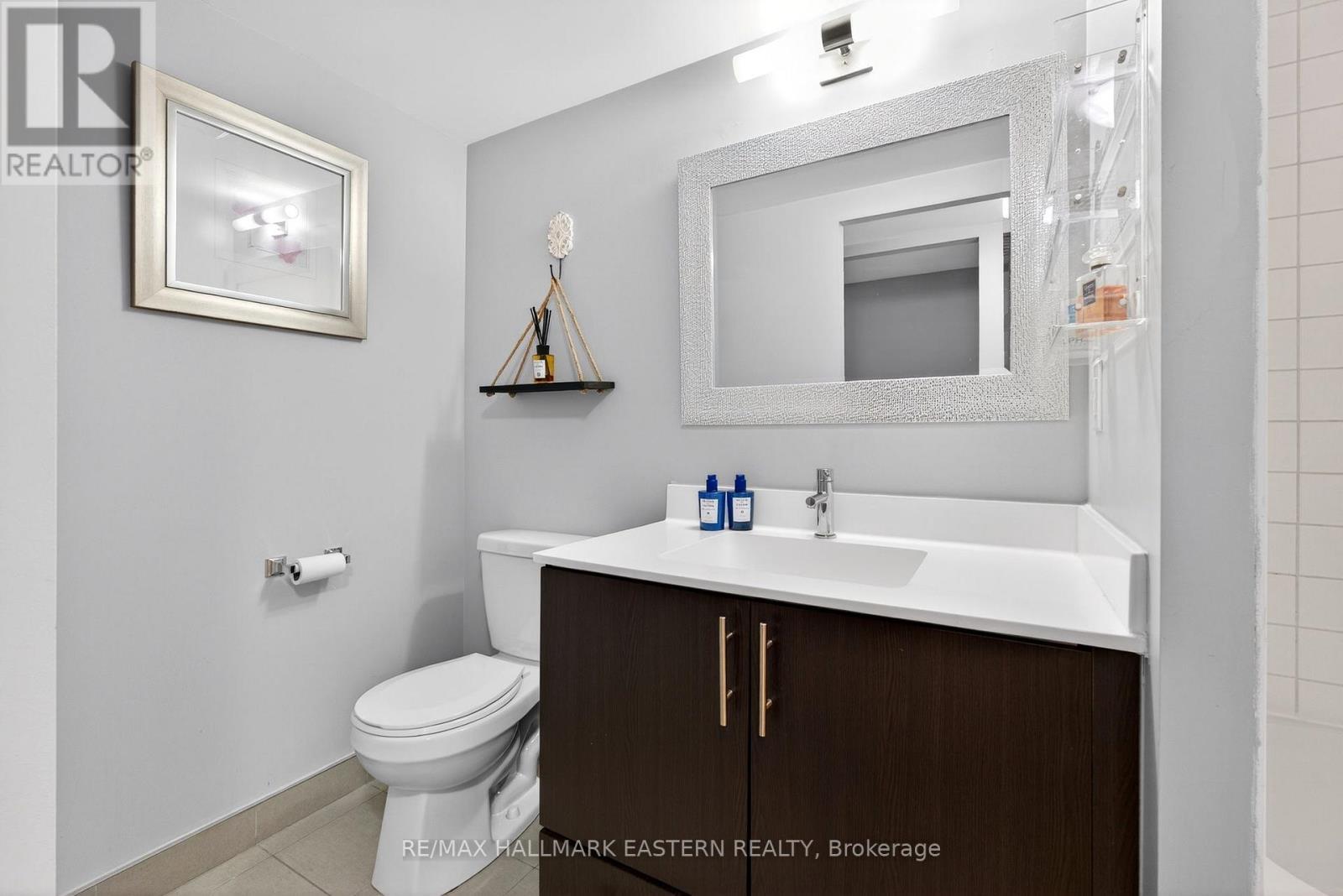 Th3 - 11 Superior Avenue, Toronto (Mimico), ON - Indoor Photo Showing Bathroom