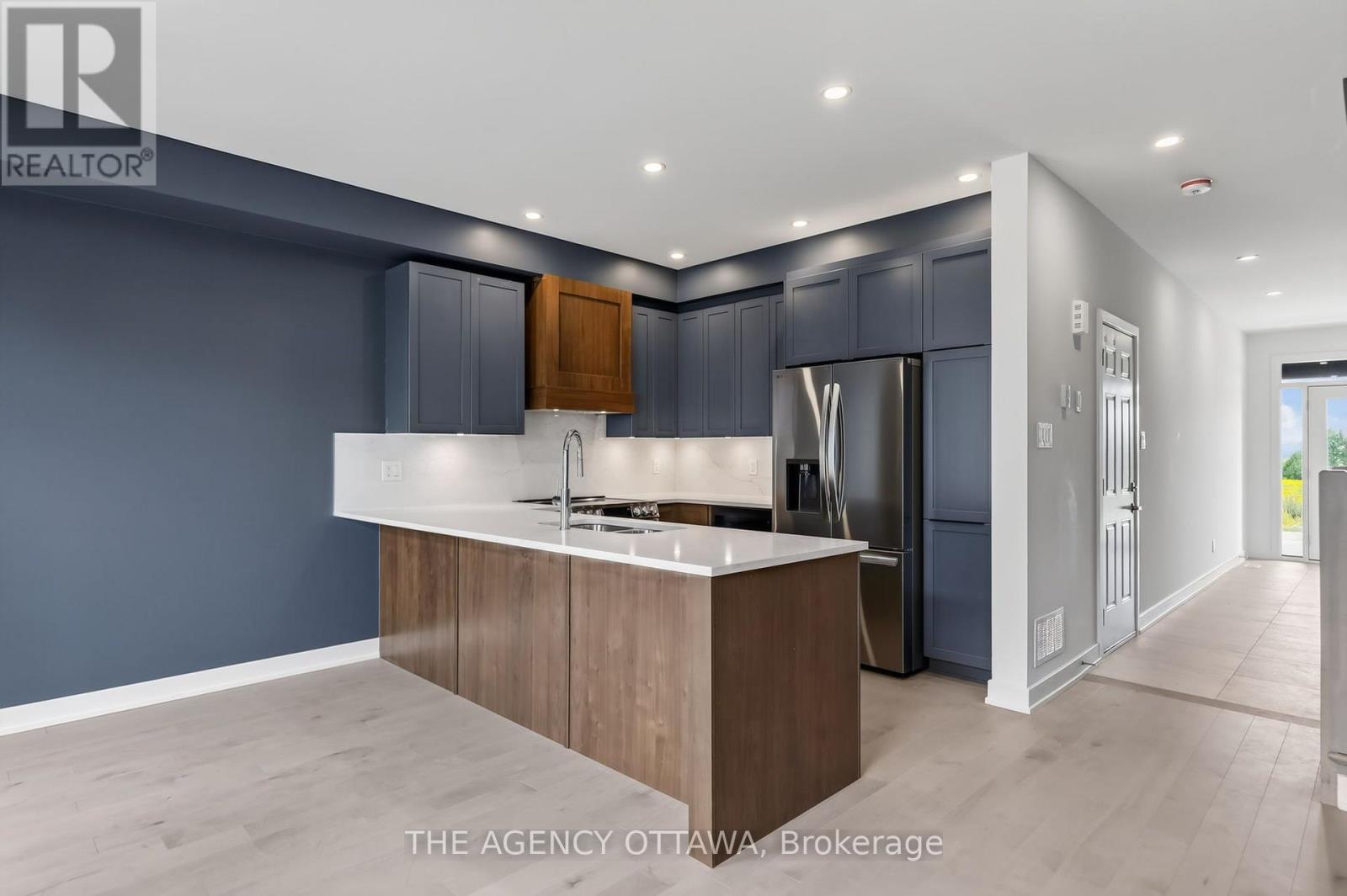 1202 Spoor Street, Ottawa, ON - Indoor Photo Showing Kitchen