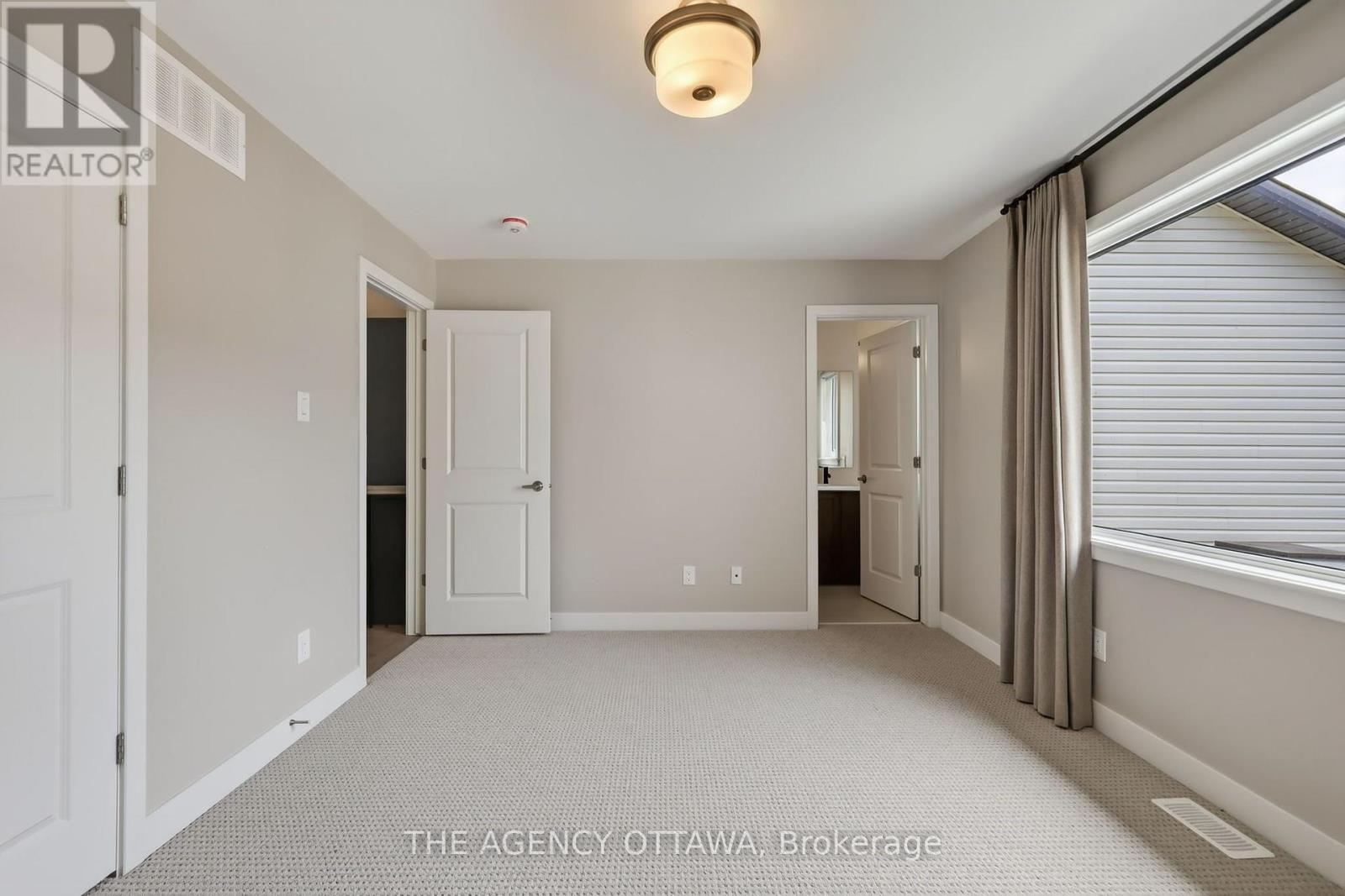 1202 Spoor Street, Ottawa, ON - Indoor Photo Showing Other Room