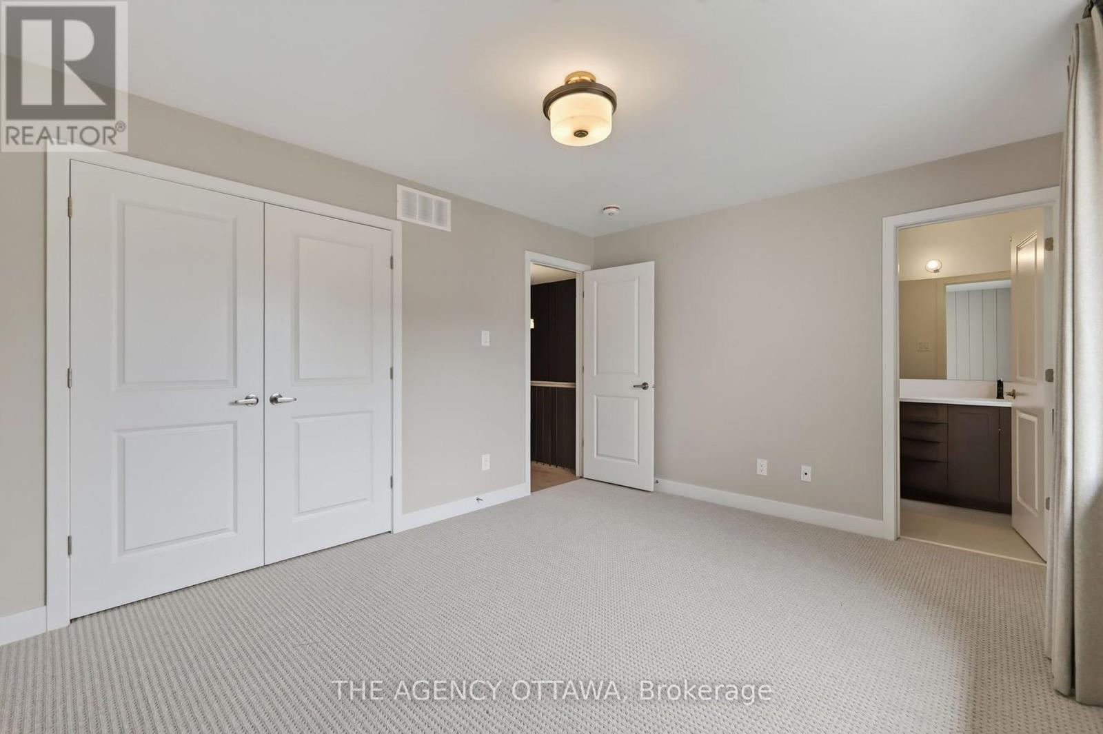 1202 Spoor Street, Ottawa, ON - Indoor Photo Showing Other Room