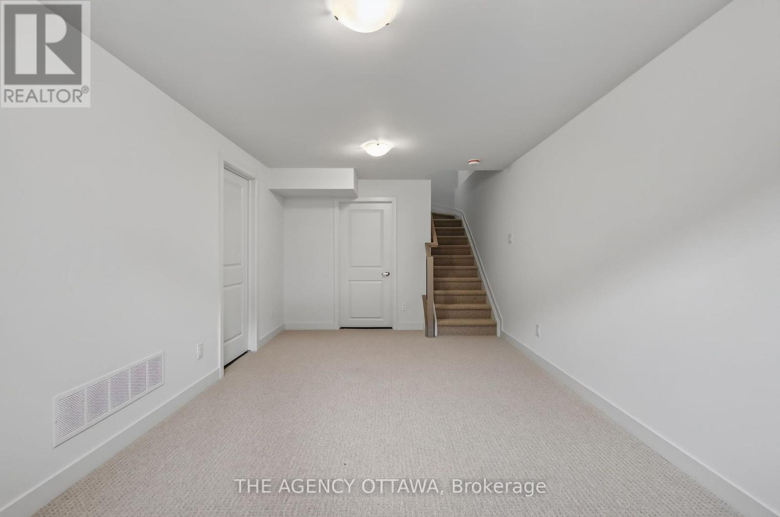 1202 Spoor Street, Ottawa, ON - Indoor Photo Showing Other Room