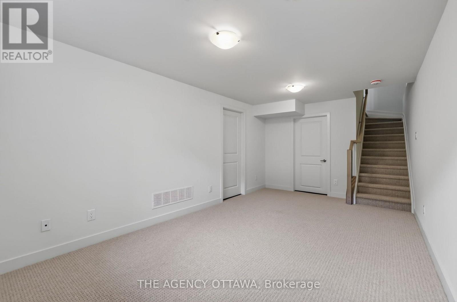 1202 Spoor Street, Ottawa, ON - Indoor Photo Showing Other Room