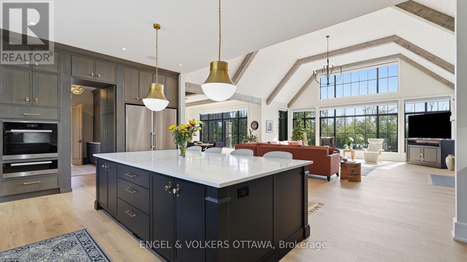1547 John Quinn Road, Ottawa, ON - Indoor Photo Showing Kitchen With Upgraded Kitchen