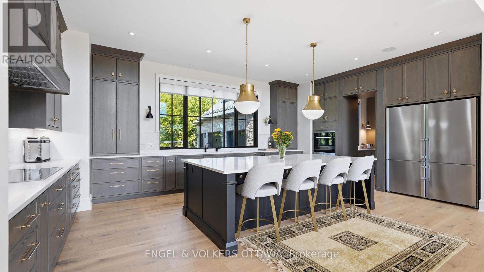 1547 John Quinn Road, Ottawa, ON - Indoor Photo Showing Kitchen With Upgraded Kitchen
