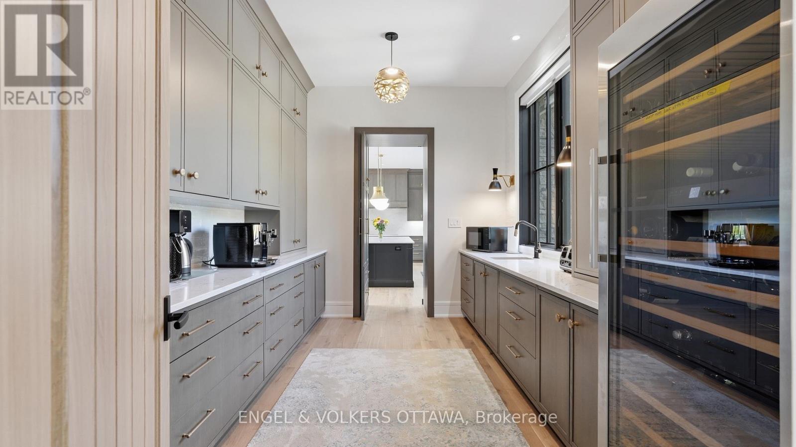 1547 John Quinn Road, Ottawa, ON - Indoor Photo Showing Kitchen