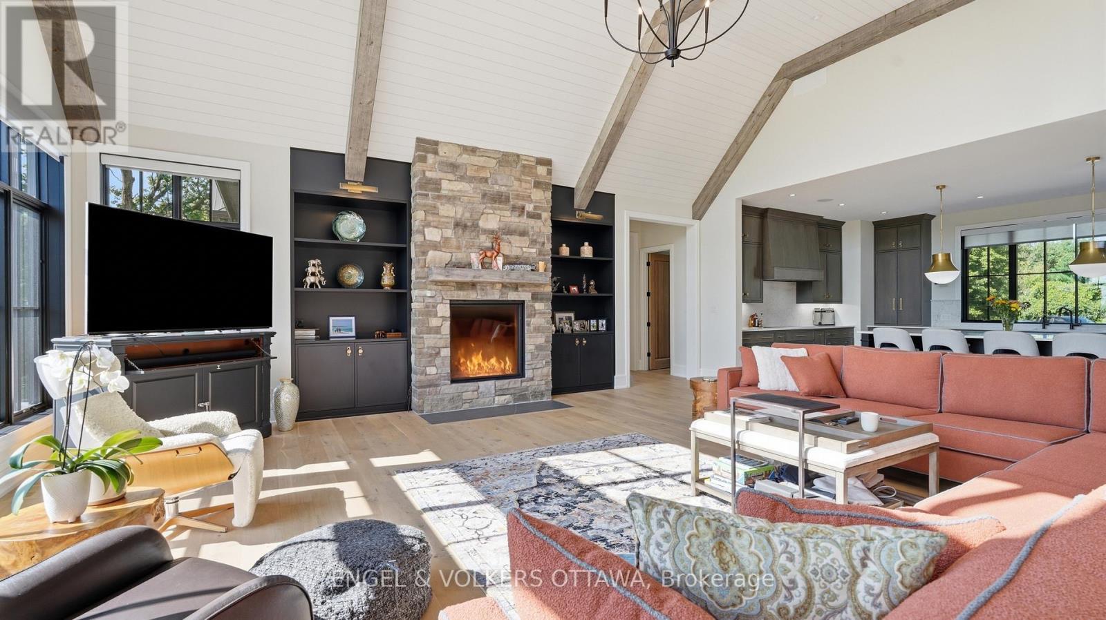 1547 John Quinn Road, Ottawa, ON - Indoor Photo Showing Living Room With Fireplace
