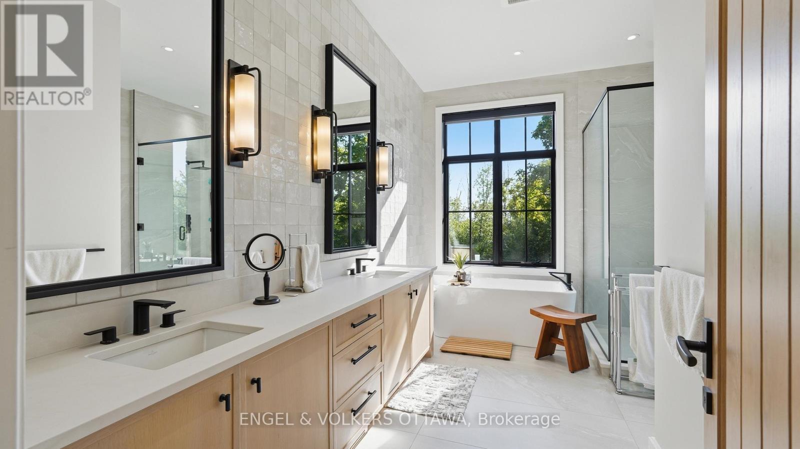 1547 John Quinn Road, Ottawa, ON - Indoor Photo Showing Bathroom