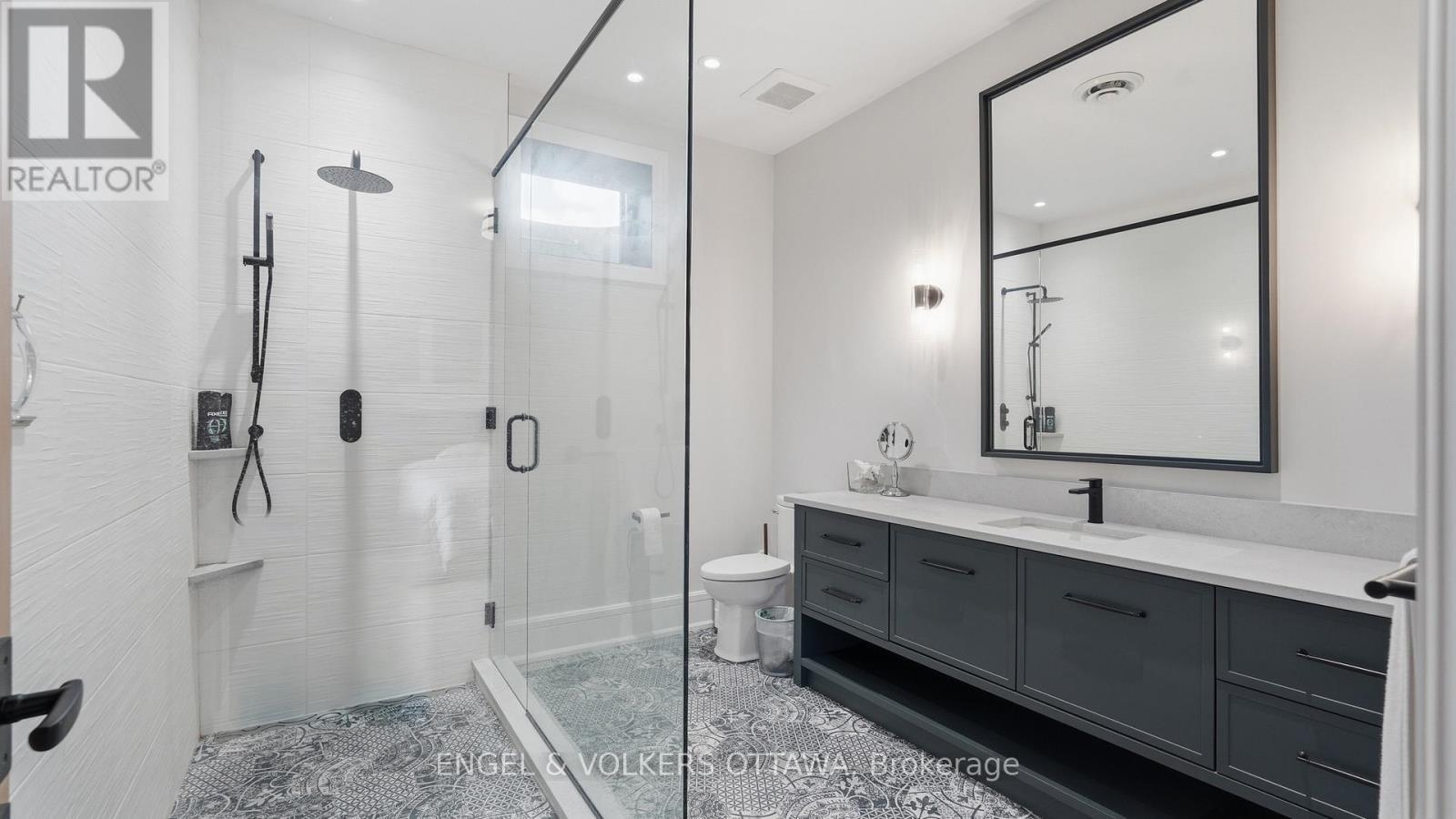 1547 John Quinn Road, Ottawa, ON - Indoor Photo Showing Bathroom
