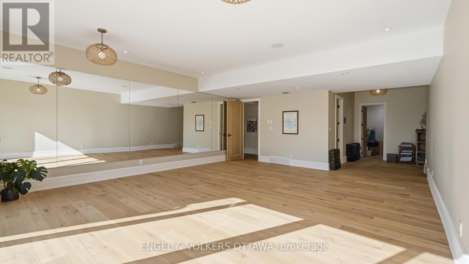 1547 John Quinn Road, Ottawa, ON - Indoor Photo Showing Other Room