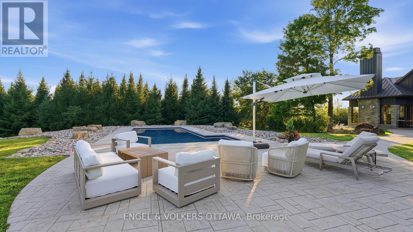 1547 John Quinn Road, Ottawa, ON - Outdoor With In Ground Pool